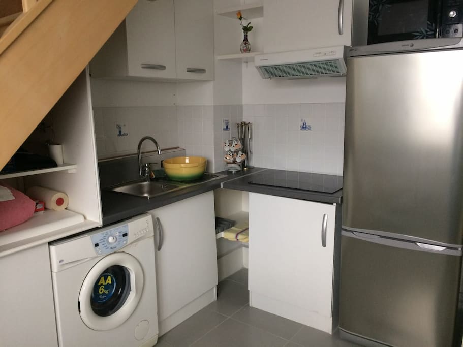 Kitchen
Wash Machine
Micro-onde
Fridge
Cook
Sink