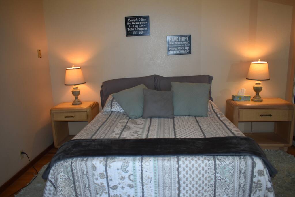queen size bed
