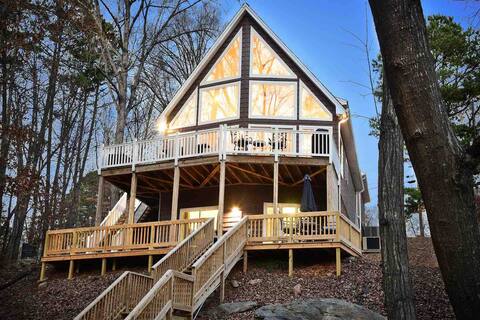 Swift Island Sunsets: Lakefront, Cozy, Sleeps 8