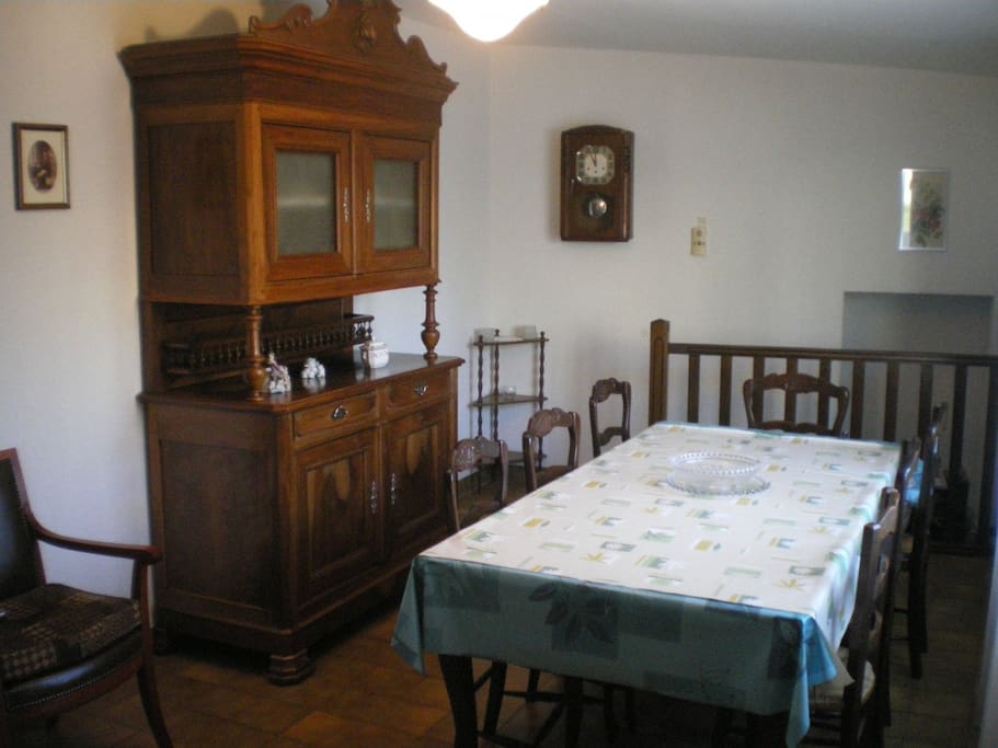 La salle à manger.