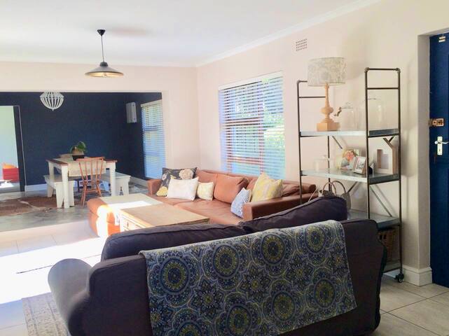 Winelands family home near Cape Town gallery image 3