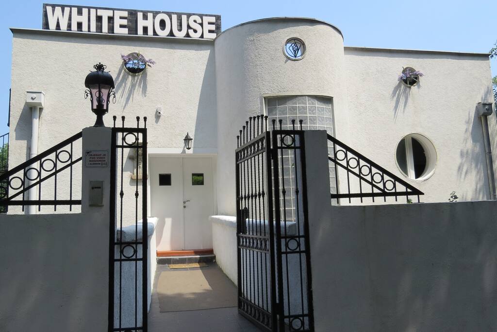 White House entrance I