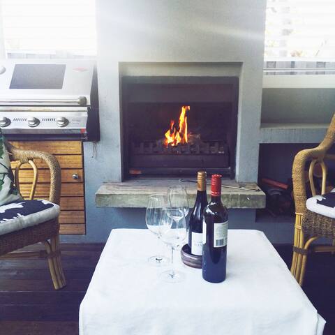 Renovated heritage house near river & Cott beaches gallery image 4