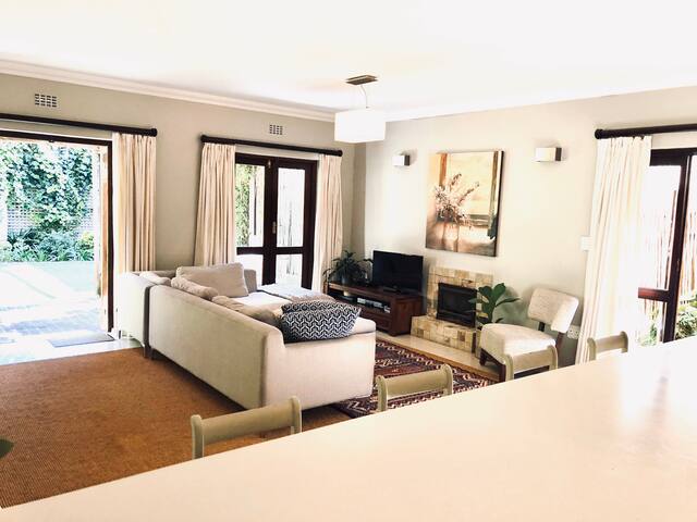 Berry Cottage by Cape Valley Stays gallery image 3