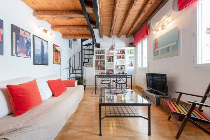 Duplex Terrace- 2BED 2BATH- CHUECA gallery image 2