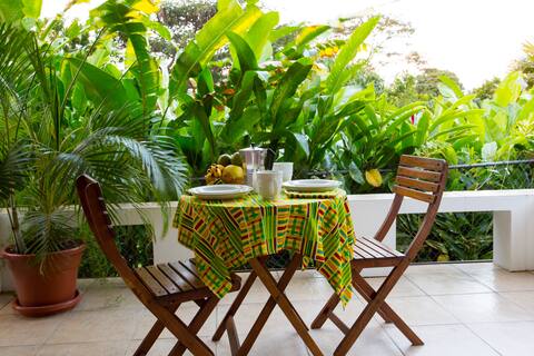 Smithy's Garden Eco-friendly apartment + parking