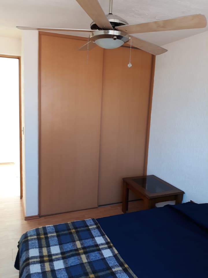 3号房，位于二楼，共用卫生间