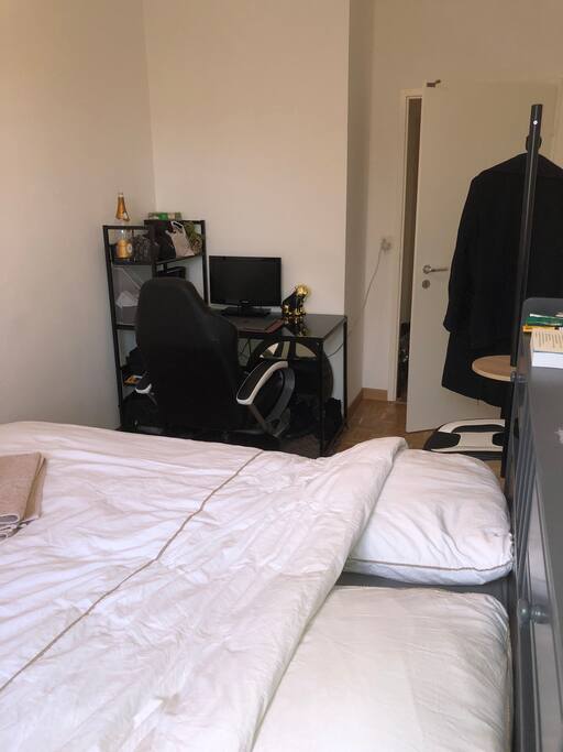 Desk, tv, Xbox, coat hanger