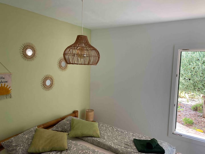 Საძინებელი 1,60 მ საწოლი