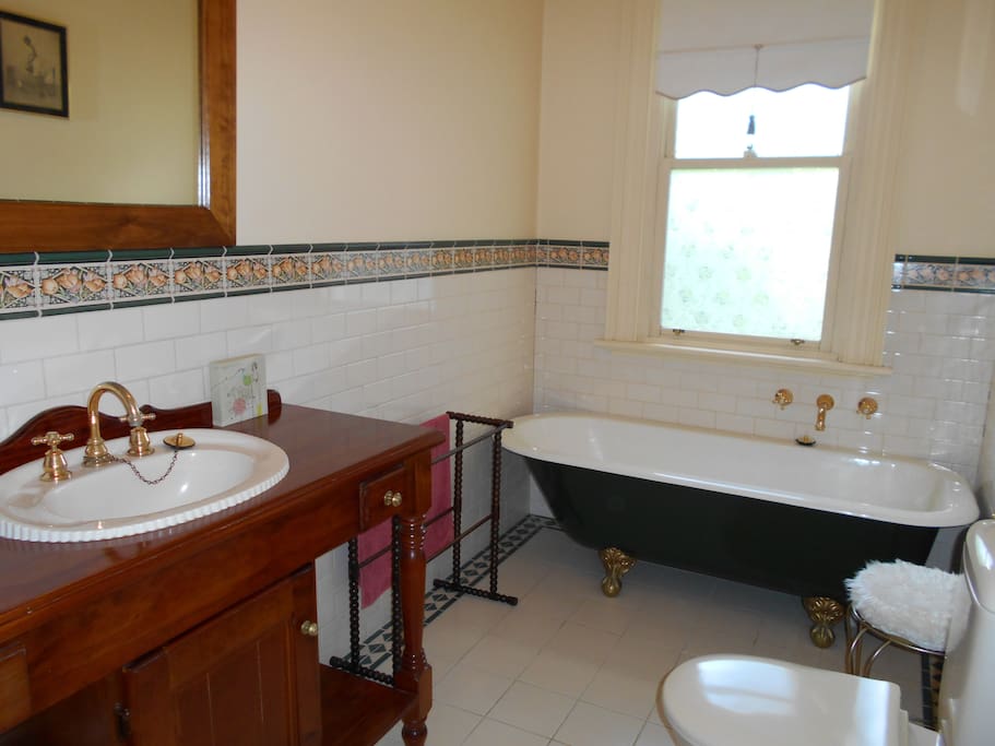 The Master Suite bathroom at Tara House