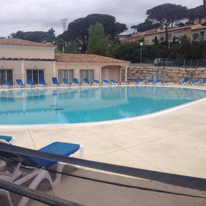Loue Appartement En Rez De Jardin - Sainte-Maxime