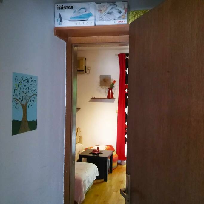 Welcome :)
(entrance)