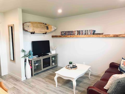 Successful Airbnb property: Bright, Private Suite near Sea-walk and Downtown in Campbell River