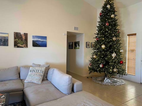 Top performing Airbnb: Fun in the sun/pool/great outdoor space/games/golf in Deer Valley