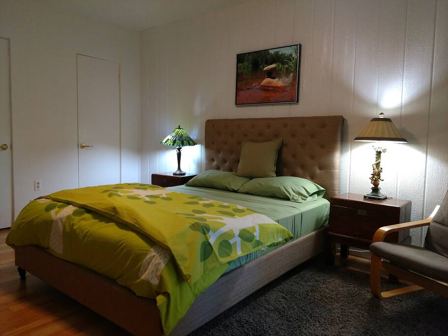 Comfy Queen bed
