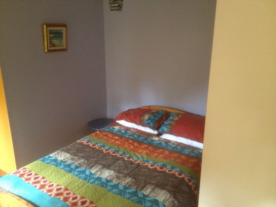 queen size bed v comfy