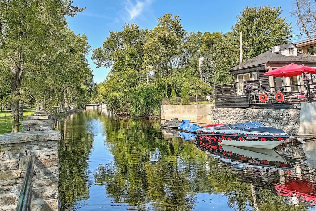 Vue du canal et boat-house