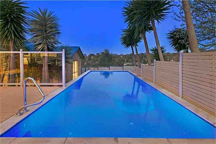 Mt Martha Delight: 6 bed, putting green, pool spa