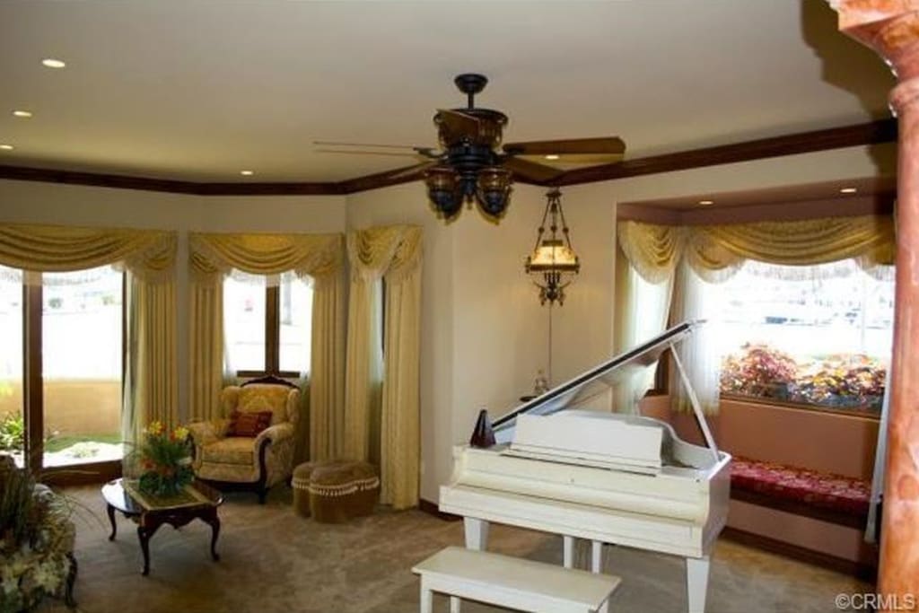 living area for guests to use