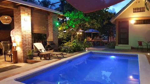 Entire property facing the sea with three bedrooms.