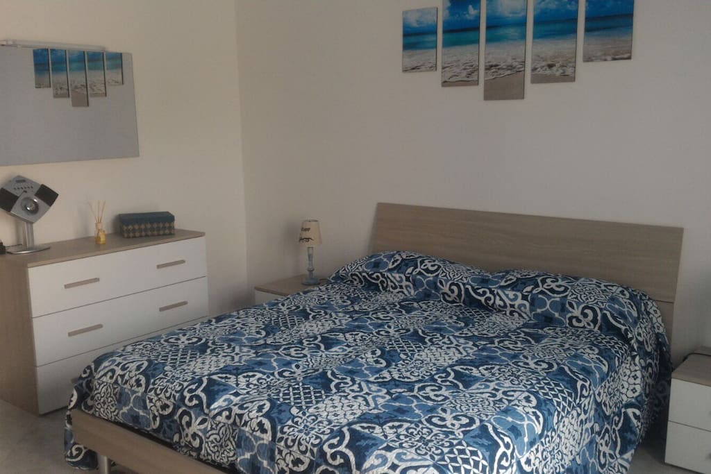 camera da letto luminosissima con condizionatore