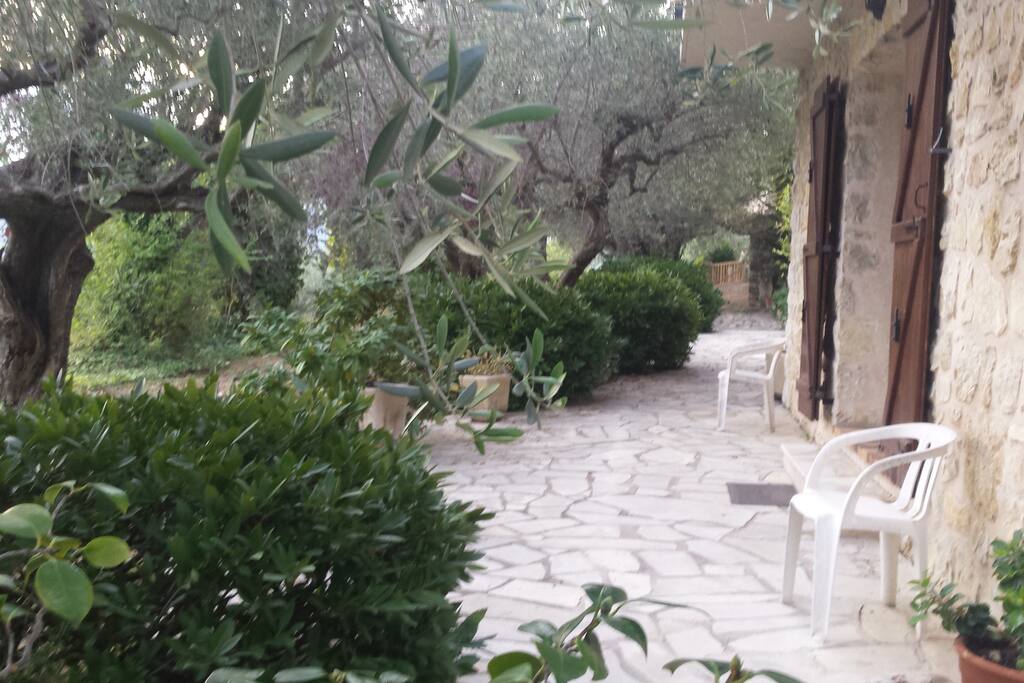 Chemin d accès extérieur vers appartement