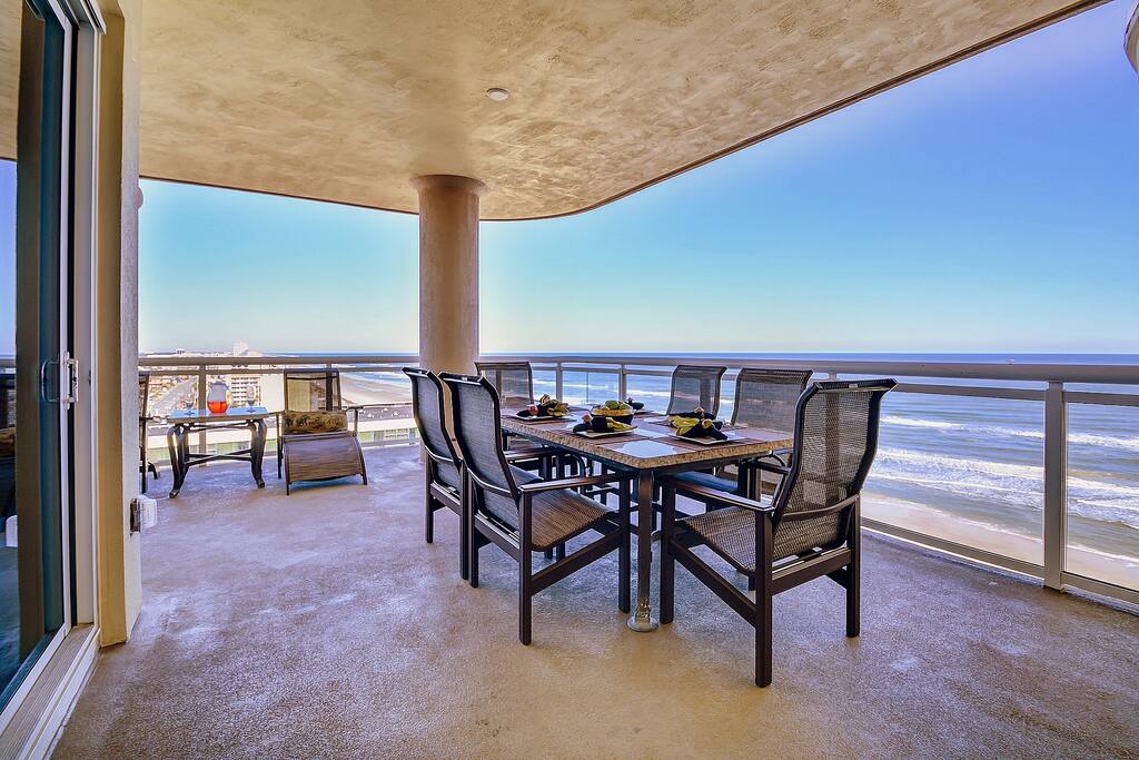 Ocean Front Balcony with Lots of Room