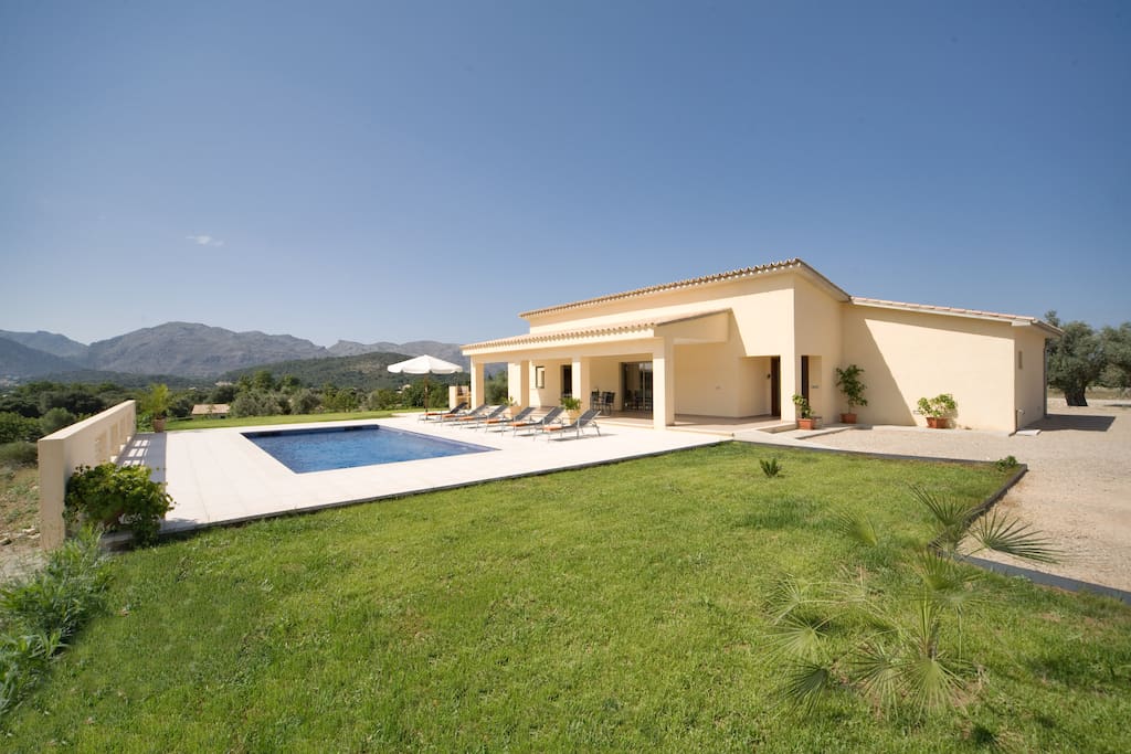 Villa view and private pool