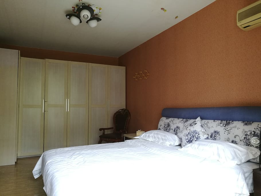 卧室 bedroom