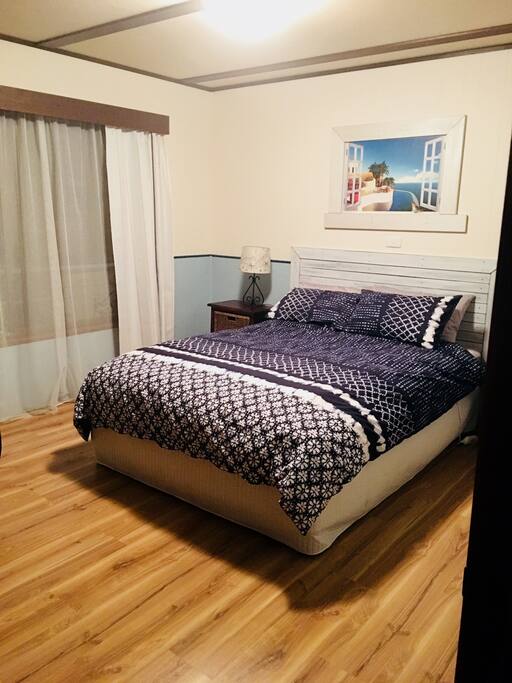 Main bedroom with queen size bed