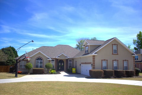 2026 Masters, large home with heated pool