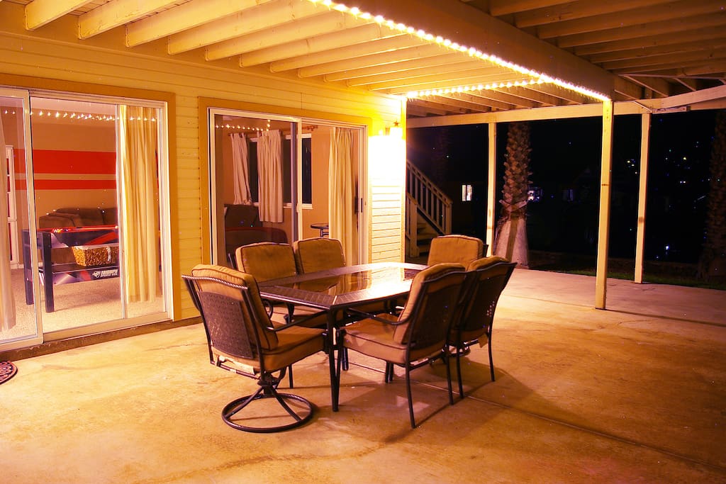 Dinner on the lanai after a day at the beach!