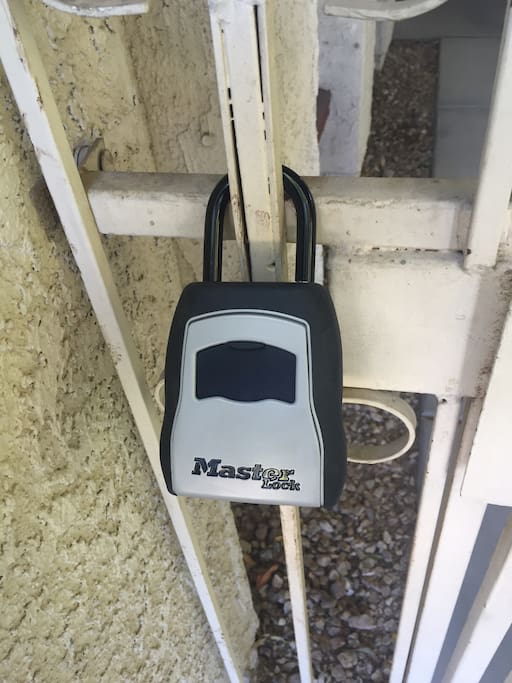 Key lock box