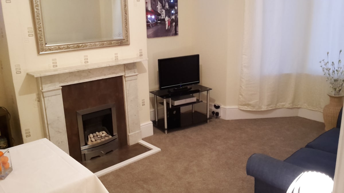 Top Airbnb: APARTMENT WITH SEA VEIWS in Manston