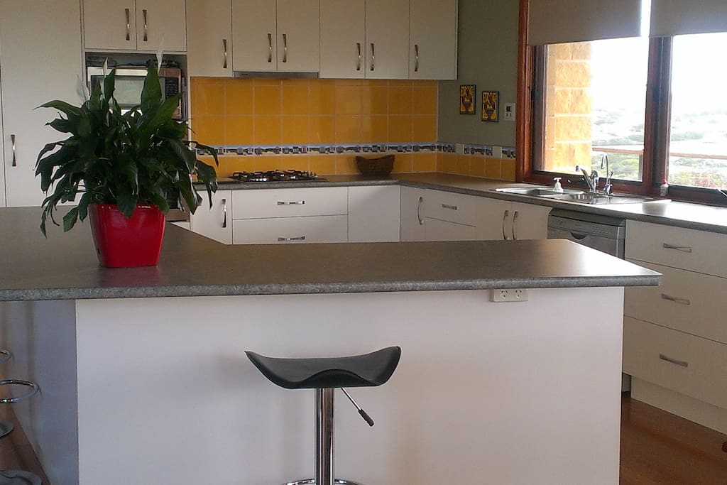 Fully equipped kitchen.