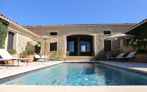 Exceptional house in the heart of the village of Gordes