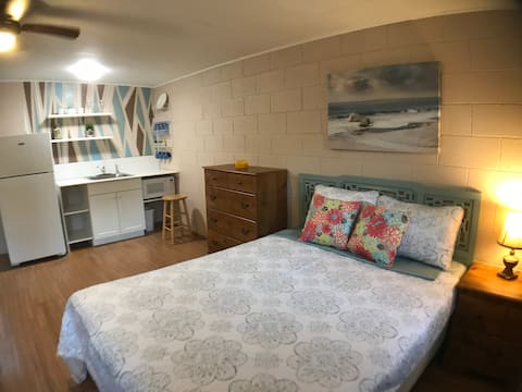 New Modern Studio Type Guest House Piti Guam South