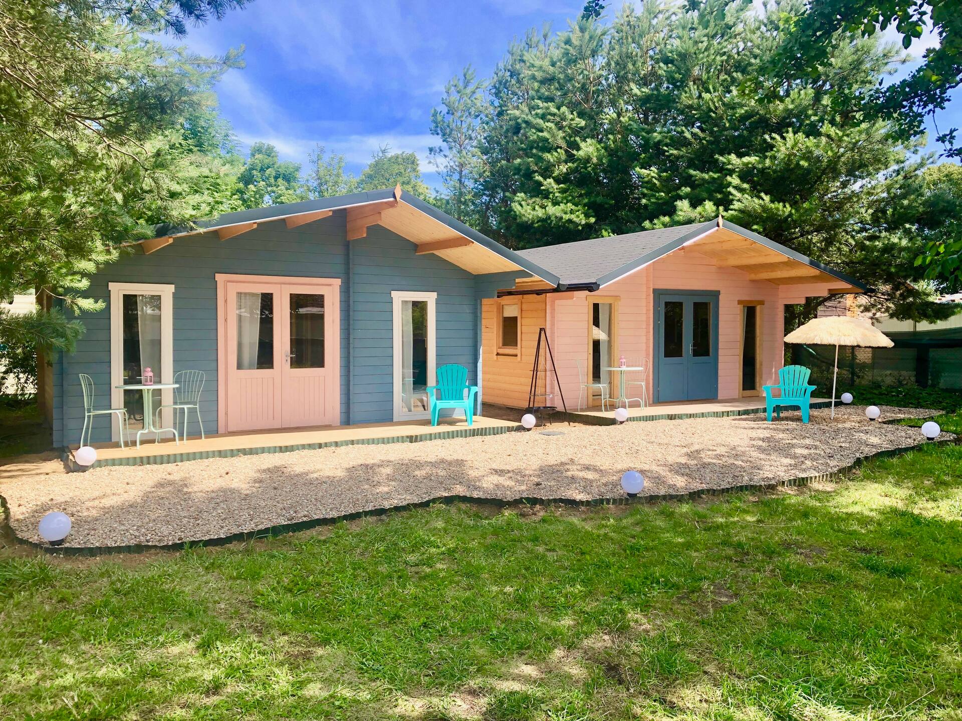 Family cottage | garden | playground | ideal for children