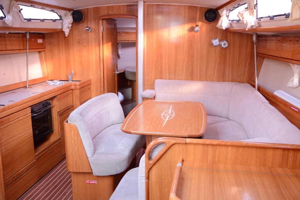 The saloon is spacious and modern, and the perfect place formatting, drinking and talking or watching movies