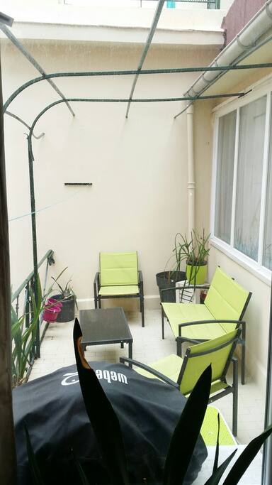 terrasse sans vis à vis avec la rue