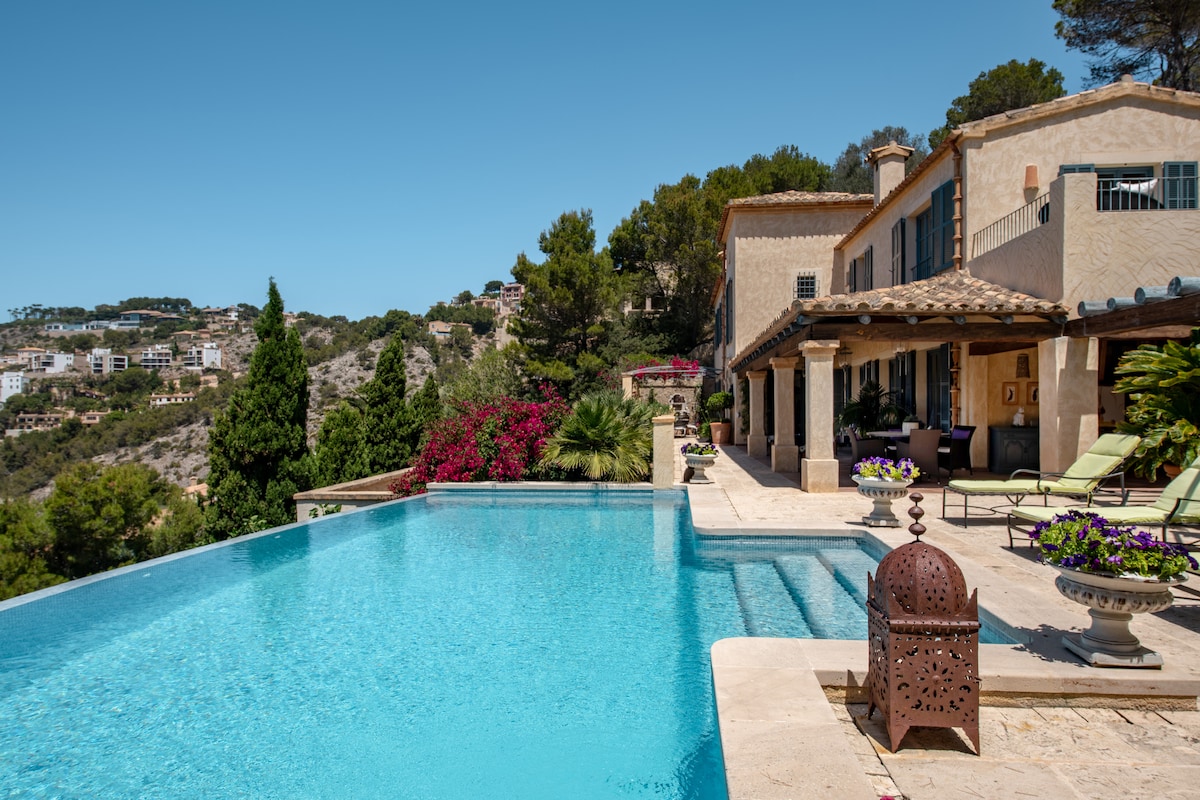 Fabulous views at Cala Llamp with Guest house 2