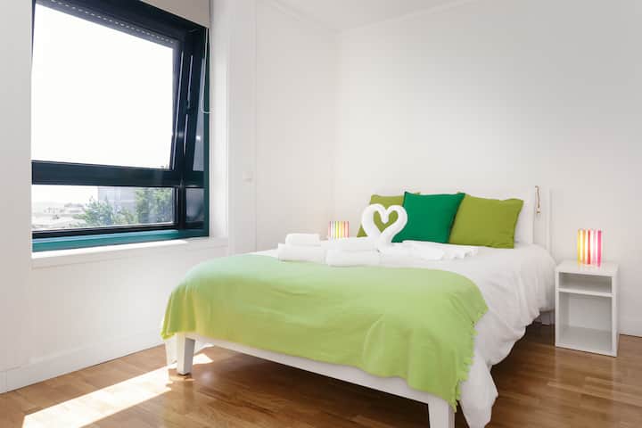 חדר שני עם מיטה זוגית