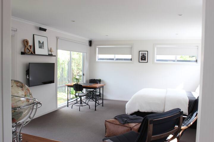Melbourne Vacation Rentals & Homes - Victoria, Australia