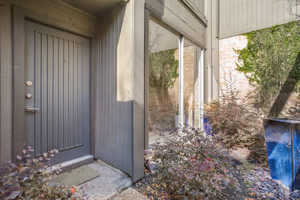 Landscaped Entry