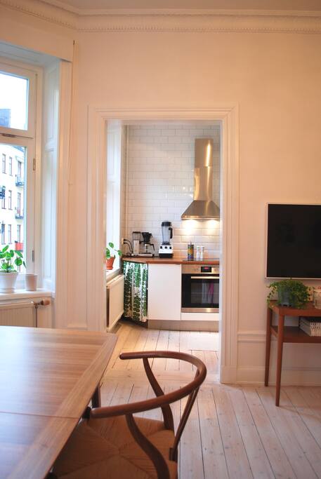 Dining/TV room