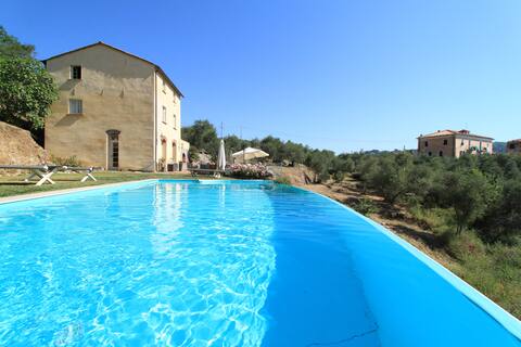 Private Villa with Superb Sea Views and Pool