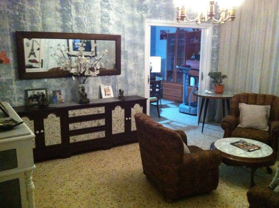 SALON