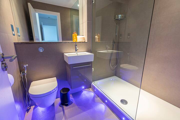 Stunning 2 bed in Central London / St Johns wood gallery image 4