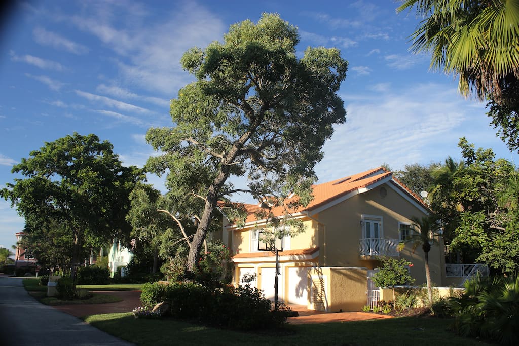 The entrance to the private pool and patio creates the ideal layout for entertaining guests .