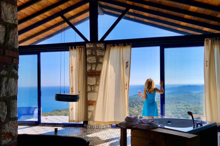 ŞiirEv Medusa*Rustic Rock house, Kekova view Villa